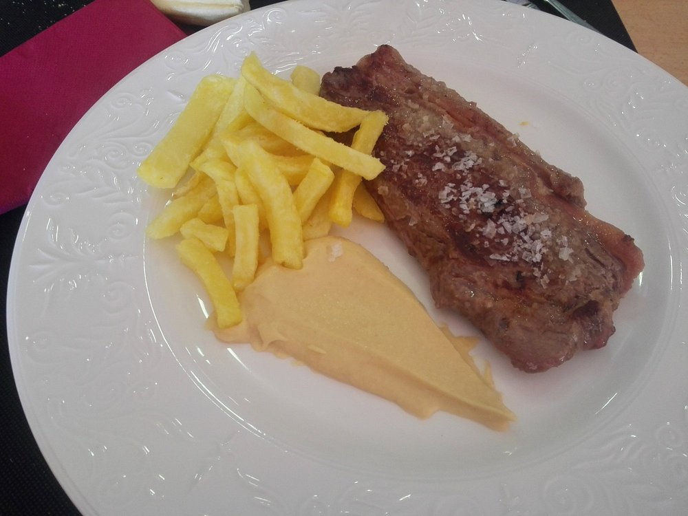 entrecot-con-una-pasta